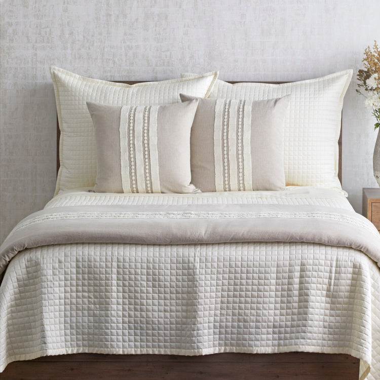 Echelon Pillow - PWEH2424-NAT