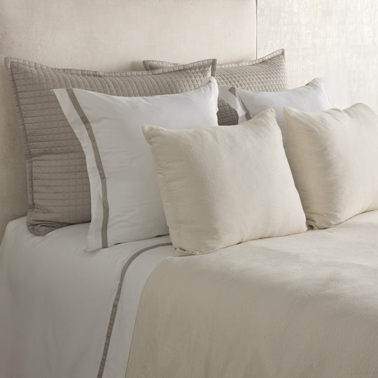 Moonstone + Ready-to-Bed in Silver Complete Bedding Set