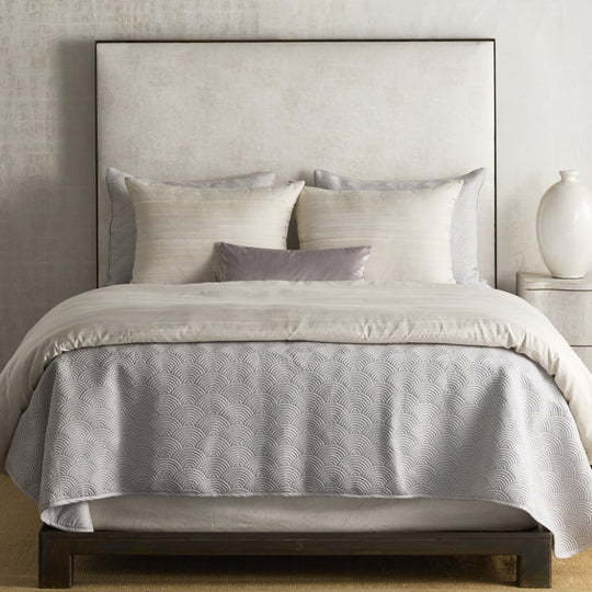 Palais + Scallop in Ice Complete Bedding Set