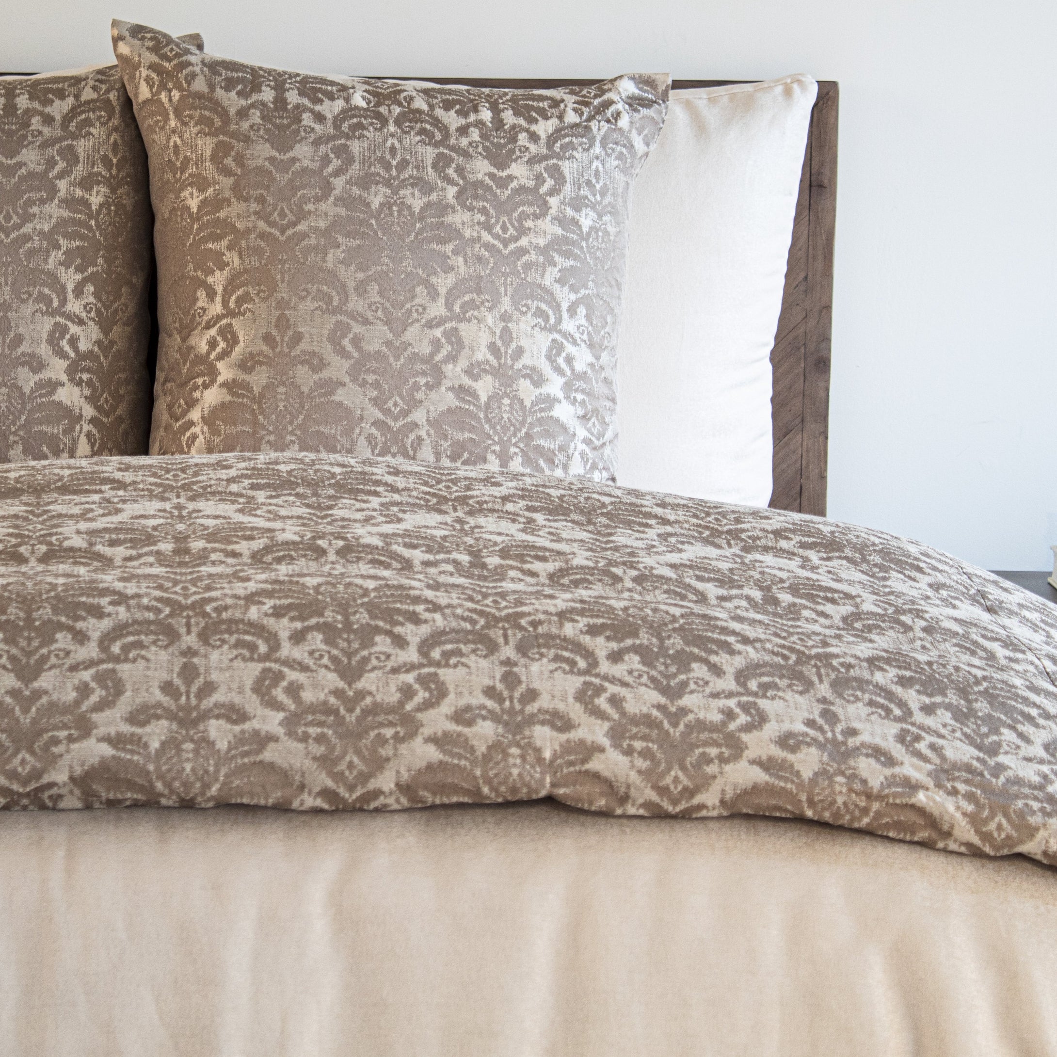 Product with title Chanson Duvet - DVCDK-SIL DVCDQ-SIL