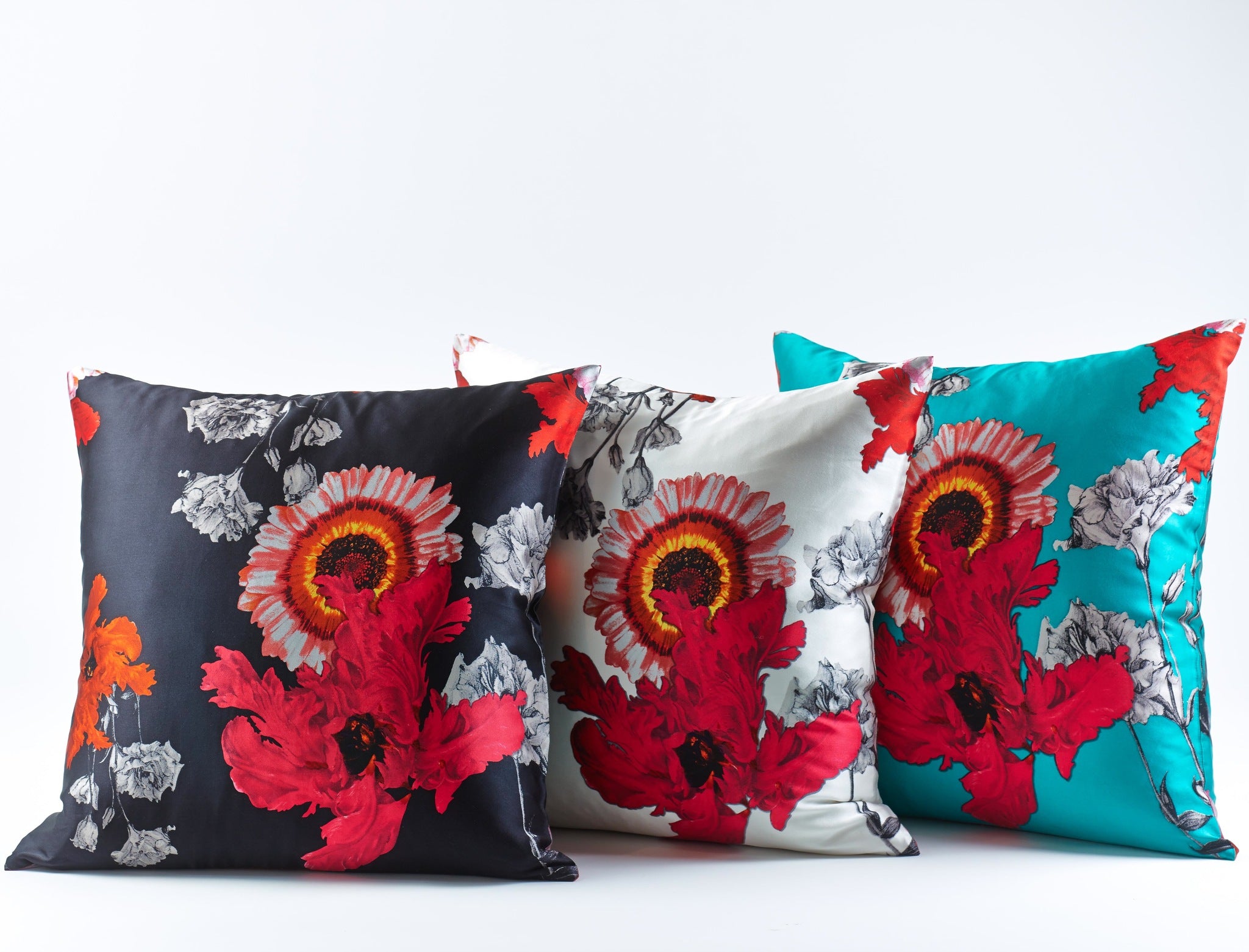 Product with title Daisy-Silk-Pillow - PWDA2020-TUR