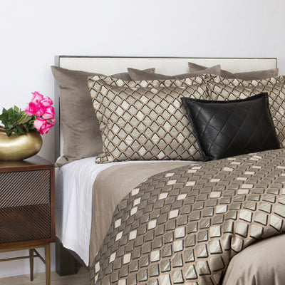 Product with title Scales-Duvet-Set - YSETDVSLK-TAU YSETDVSLQ-TAU